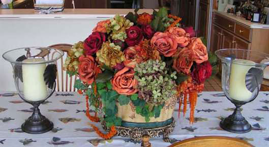 hydrangeas and roses centerpieces. hydrangeas, silk roses,