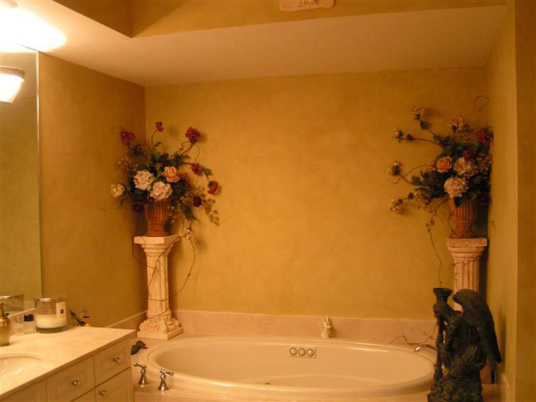 Romantic rose urn with ivy for bathroom. By Joy Deacy