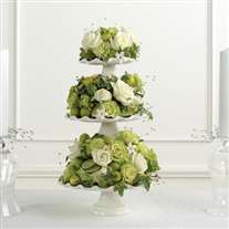 Wedding flower centerpiece. Green. 3 tiers